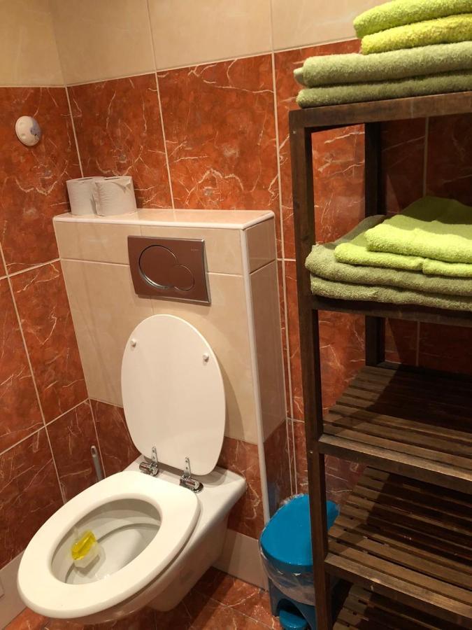 Nina Apartment Винер Нойщат Екстериор снимка
