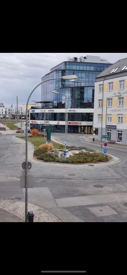 Nina Apartment Винер Нойщат Екстериор снимка